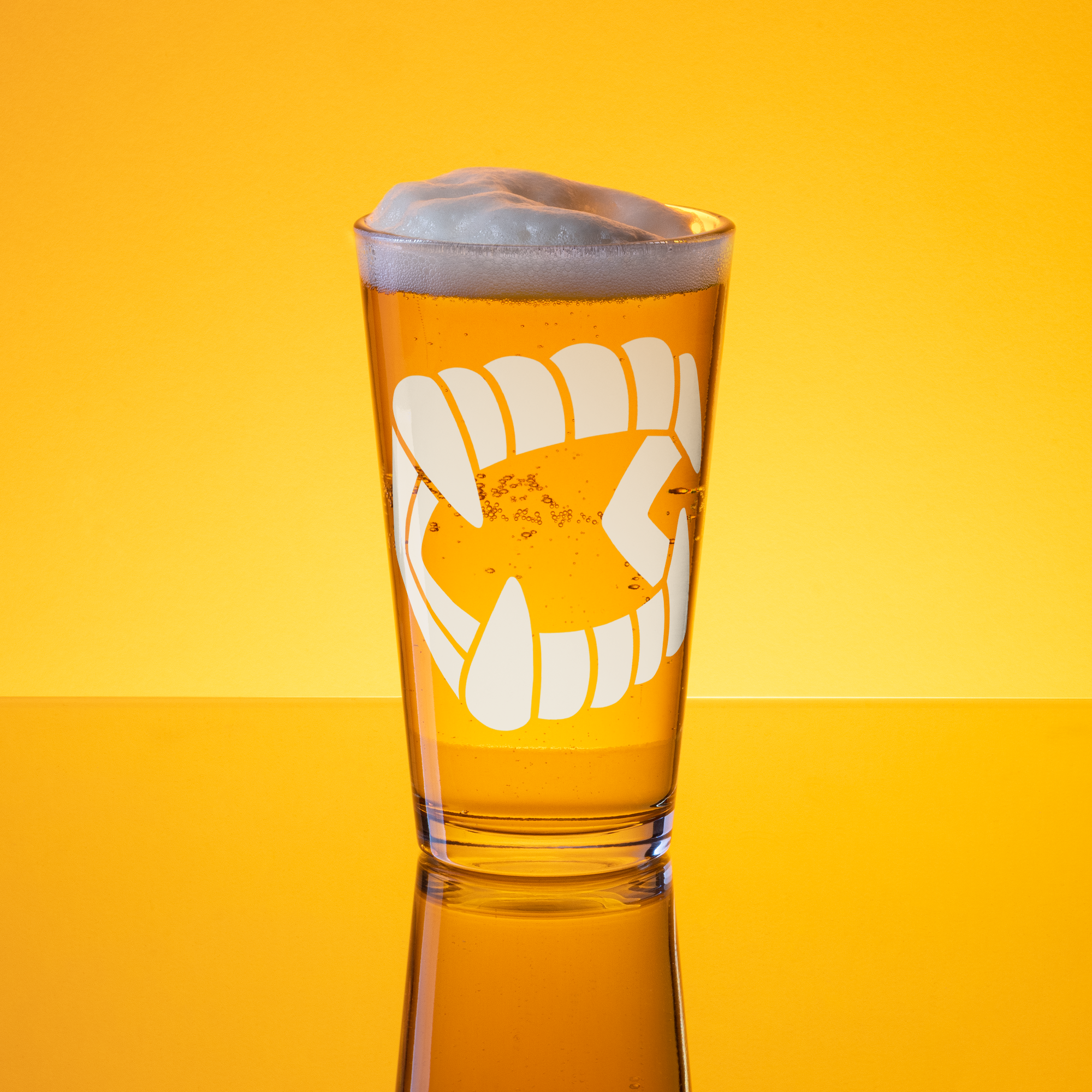 Chompers Shaker Pint Glass